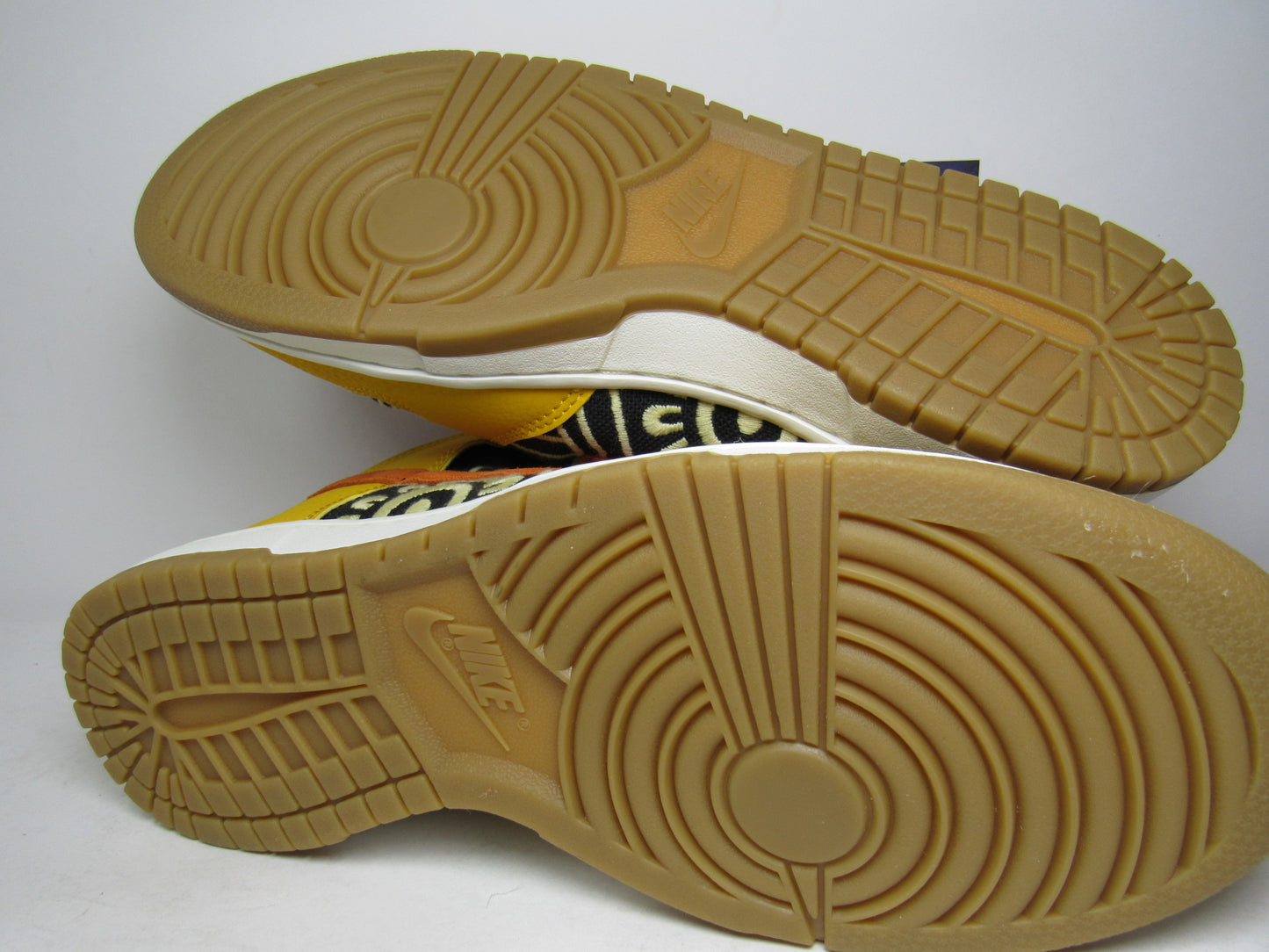 NIKE DUNK HIGH "SOMOS FAMILIA" EN CAJA