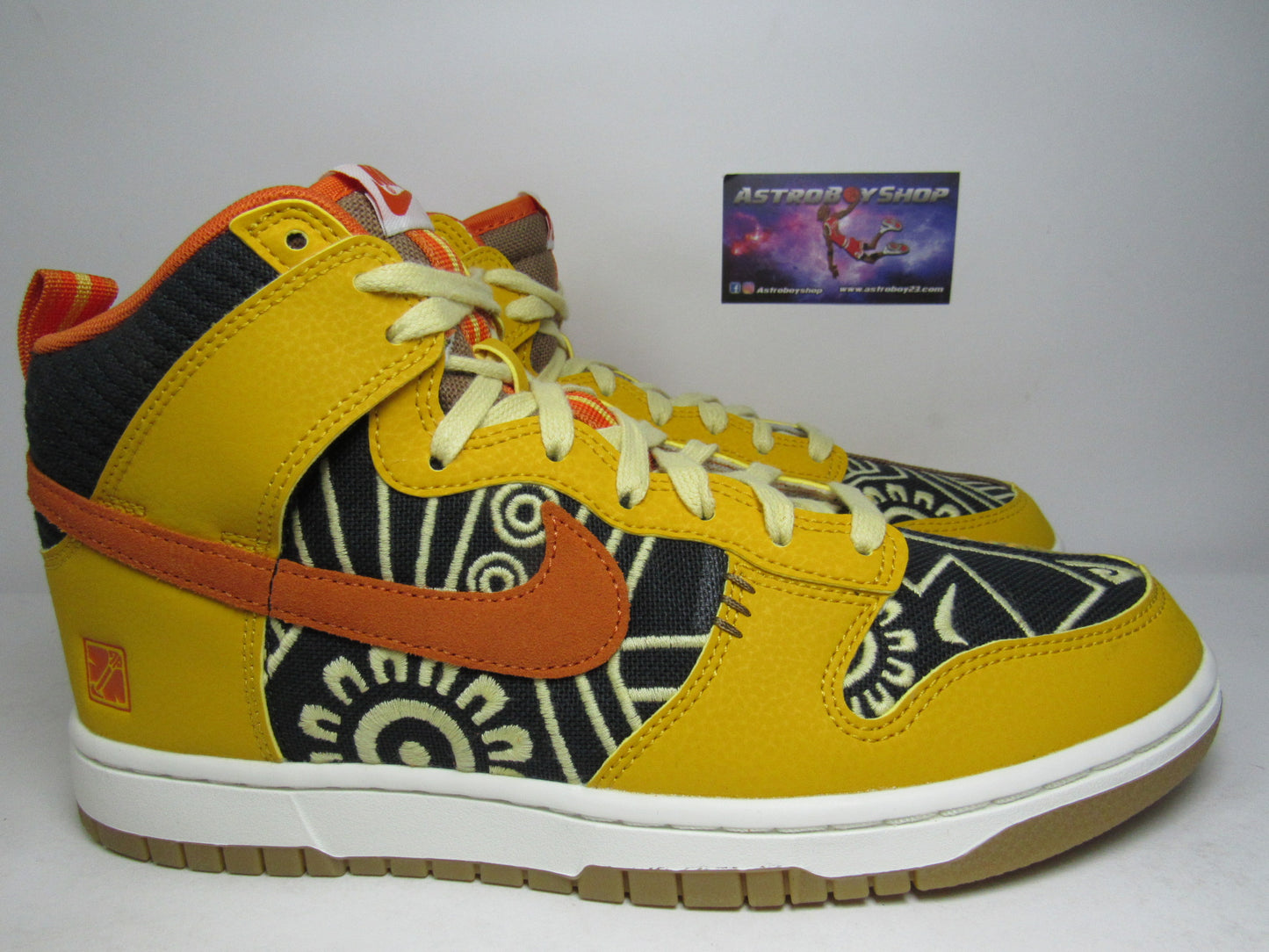 NIKE DUNK HIGH "SOMOS FAMILIA" EN CAJA