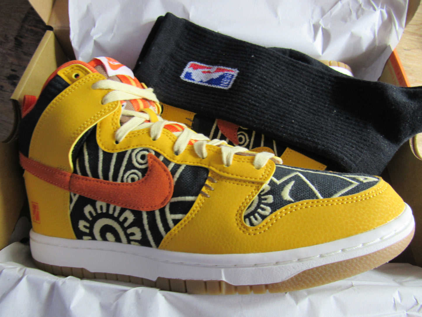 NIKE DUNK HIGH "SOMOS FAMILIA" EN CAJA