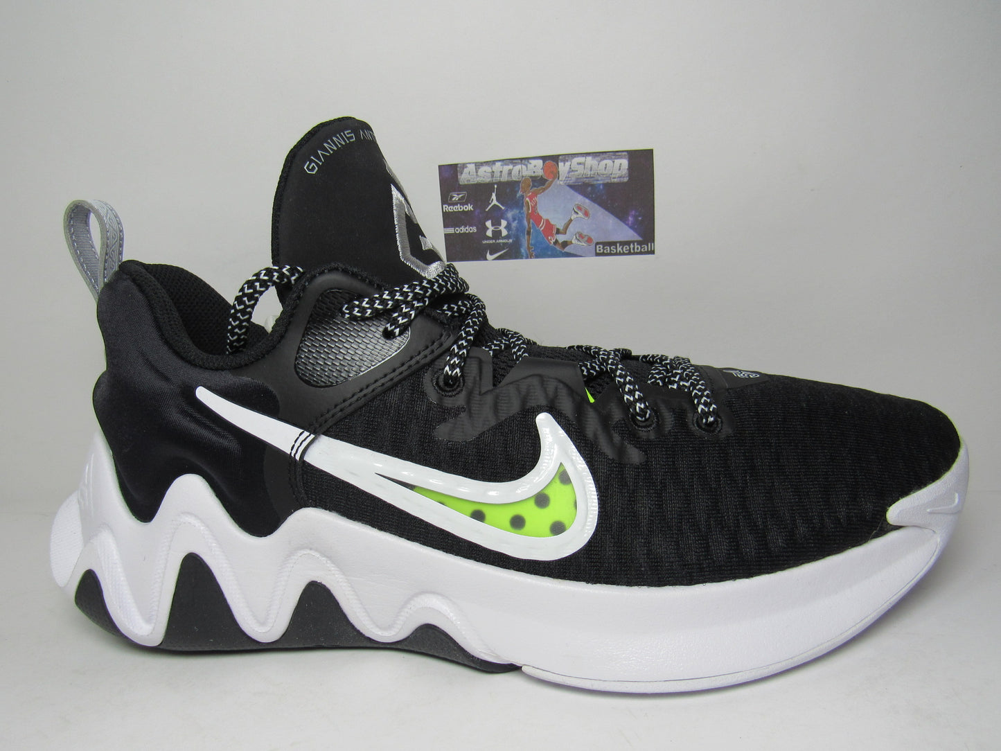 GIANNIS IMMORTALITY BLACK EN CAJA