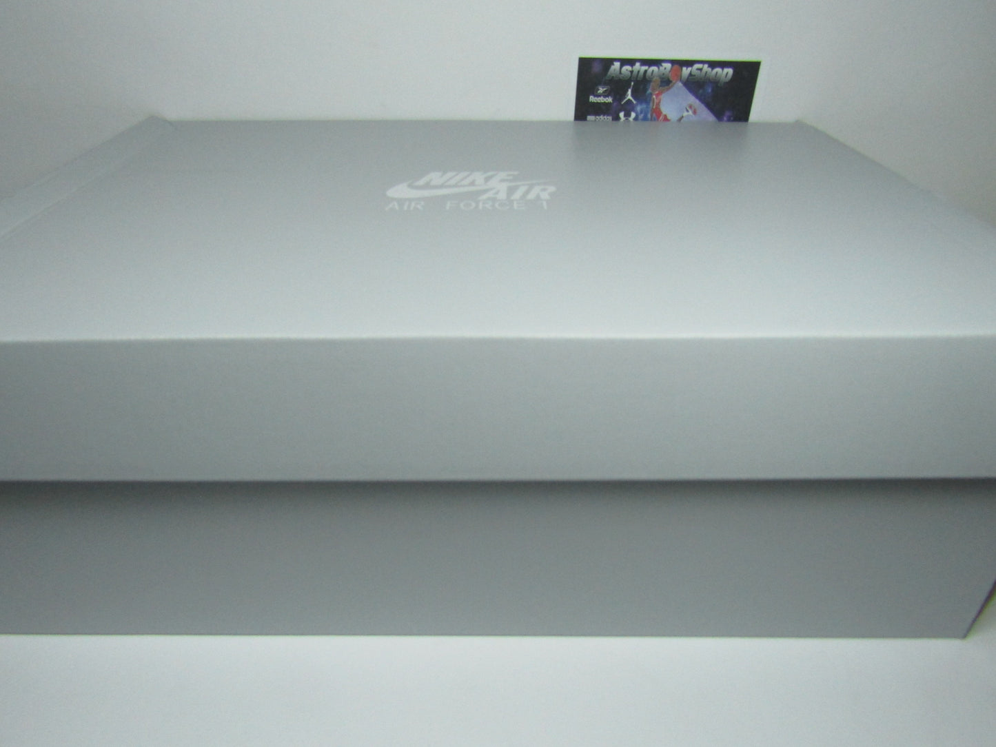 AIR FORCE ONE LOW WHITE EDITION EN CAJA