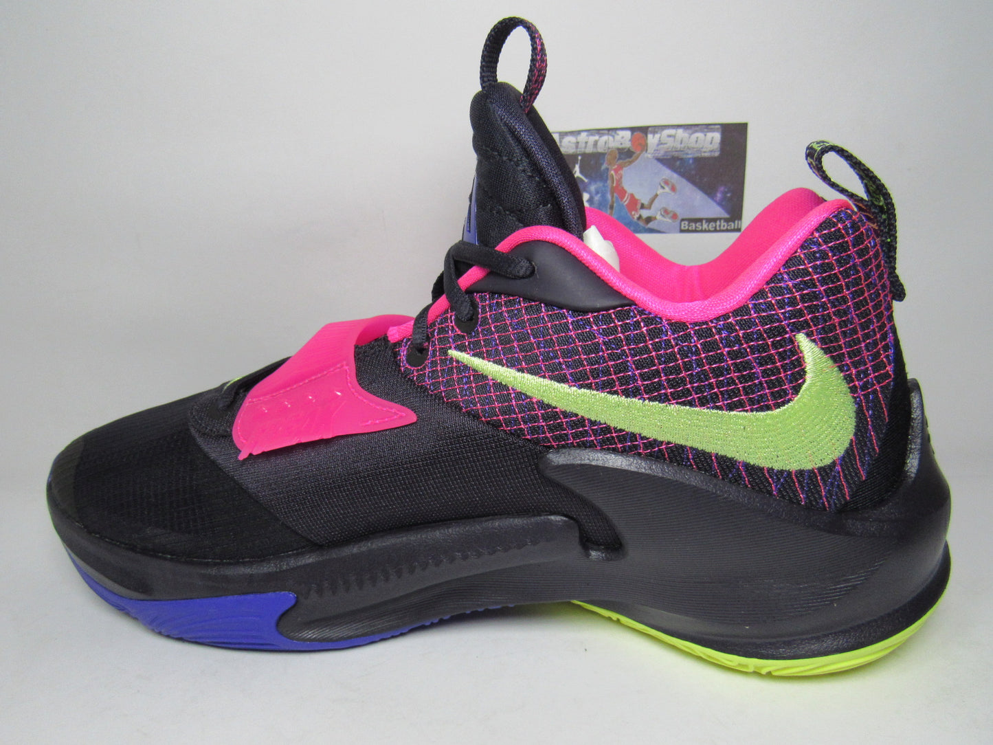NIKE GIANNIS FREAK 3 PINK PURPLE EDITION EN CAJA