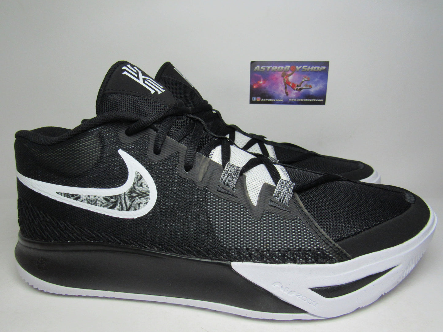 KYRIE IVING FLYTRAP 6 BLACK EN CAJA