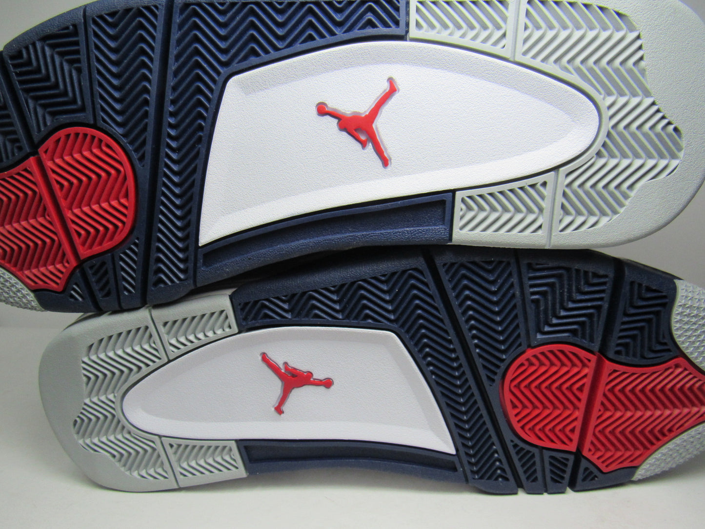 JORDAN 4 MIDNIGHT NAVY EN CAJA
