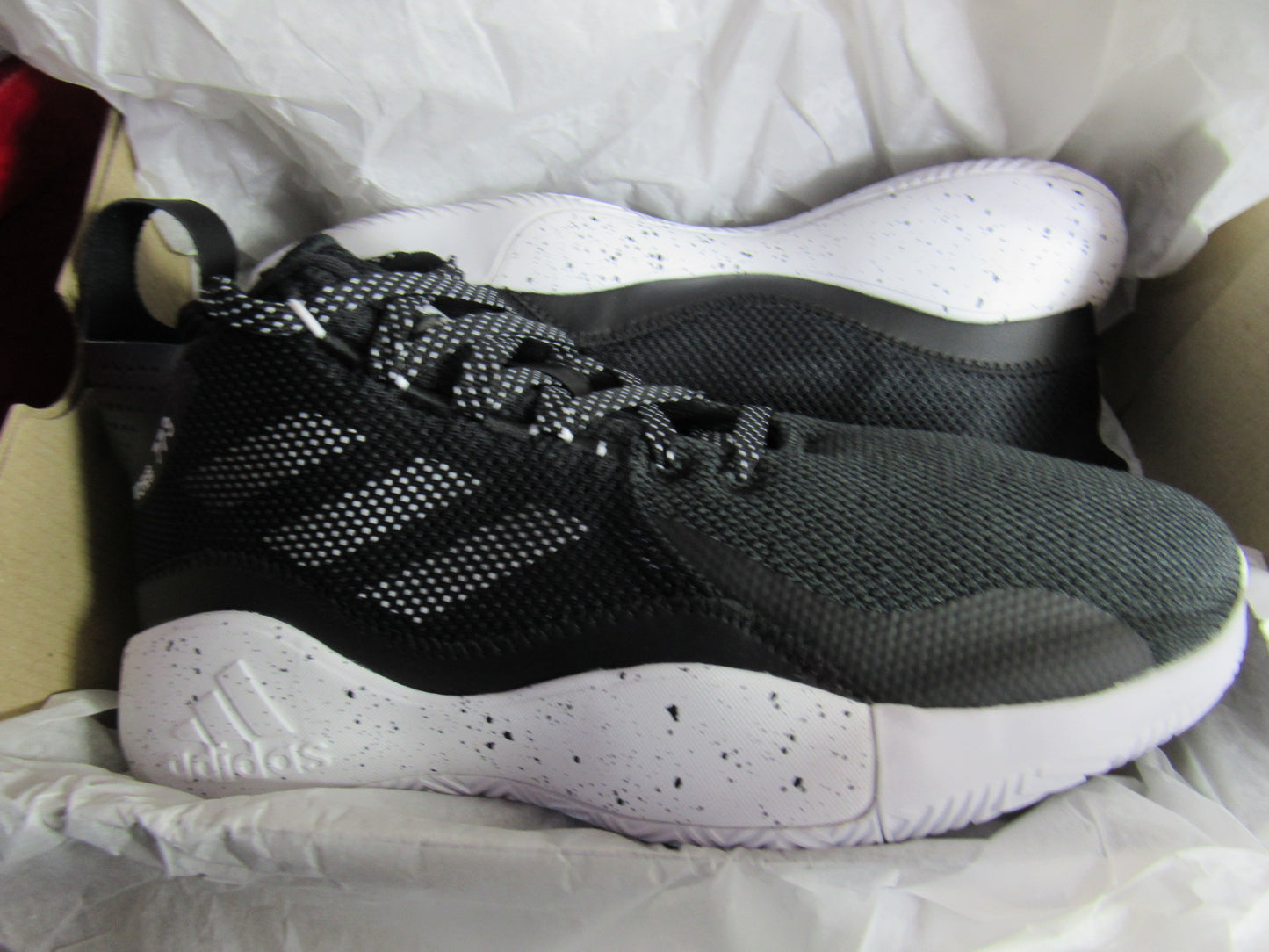 DERRIK ROSE 773 BLACK OREO EN CAJA