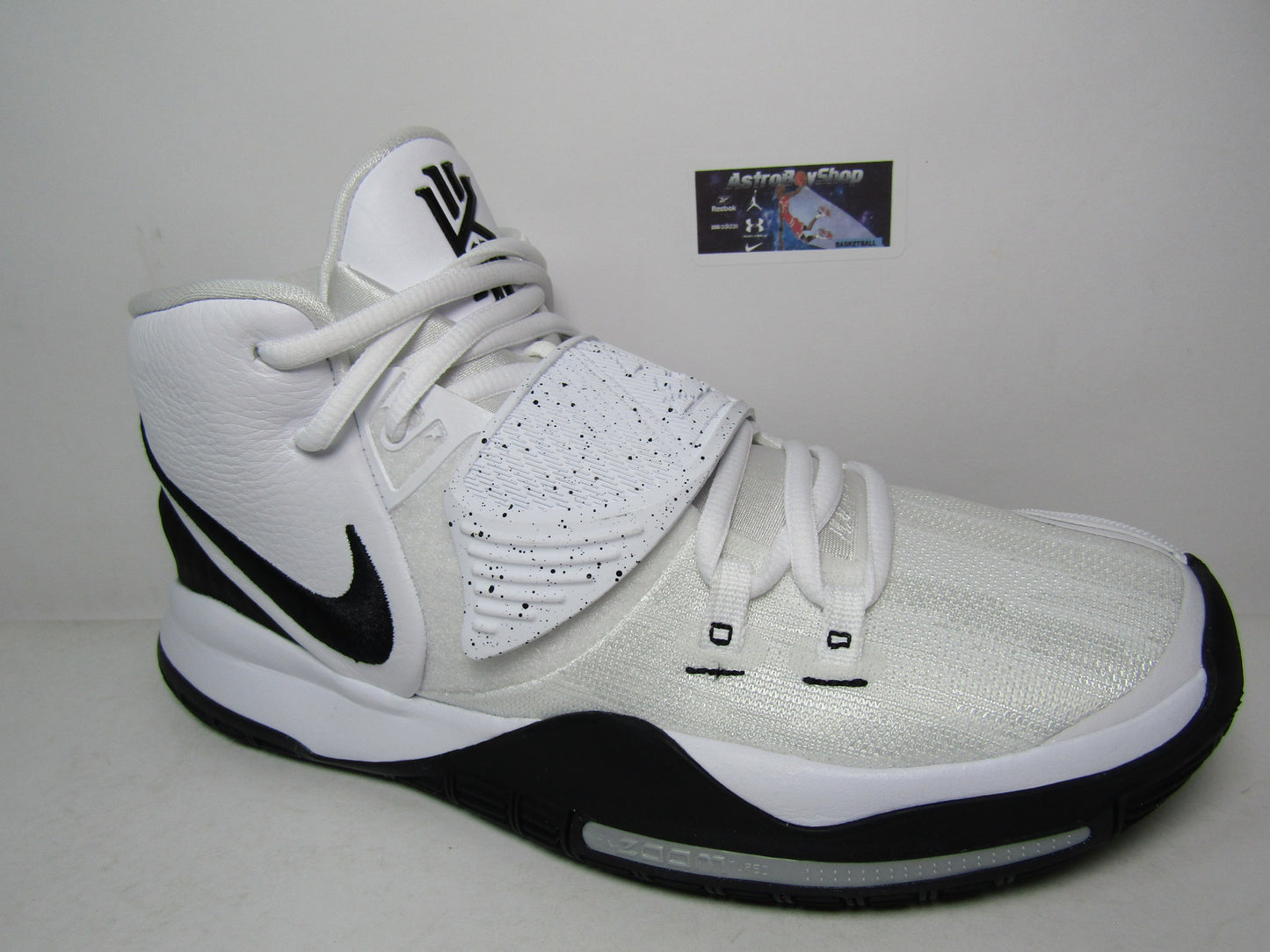KYRIE IRVING 6 OREO EDITION