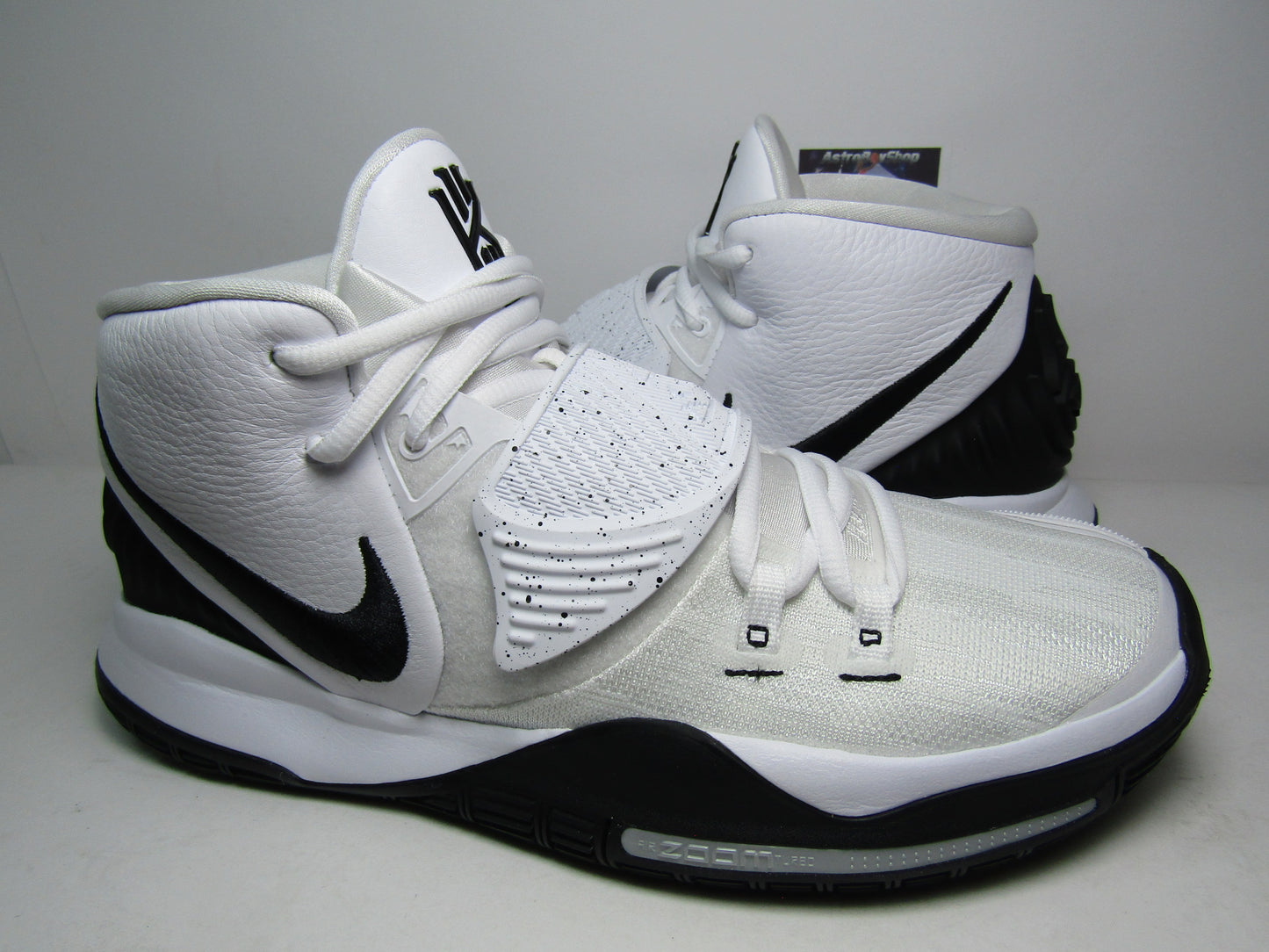 KYRIE IRVING 6 OREO EDITION