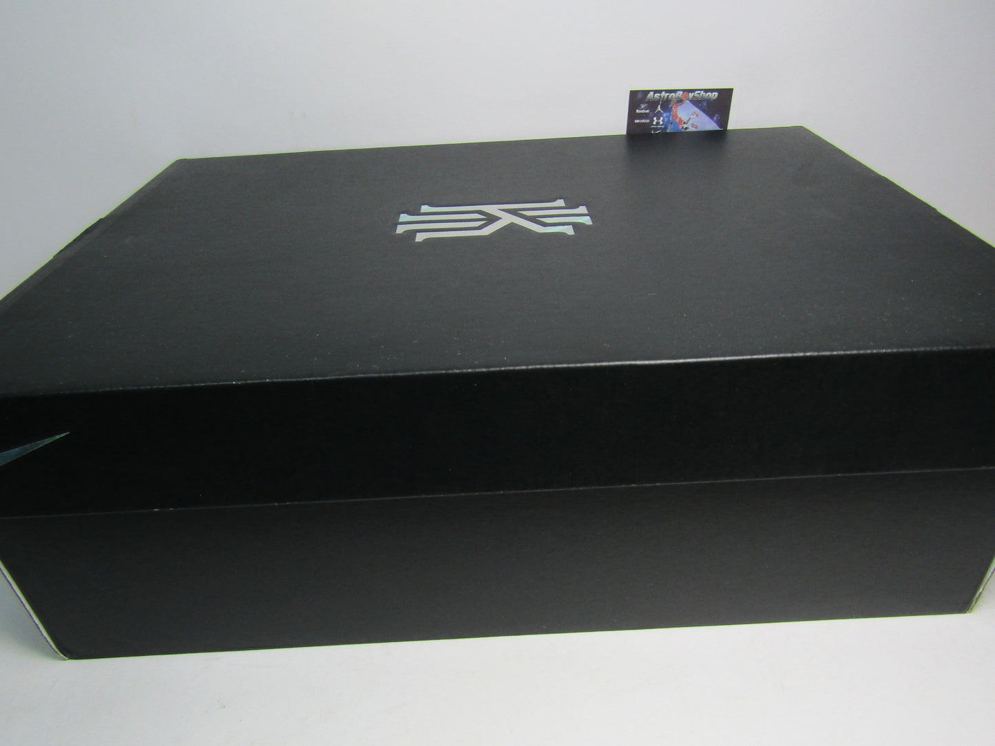 KYRIE IRVING FLYTRAP 3 BLACK VOLT EN CAJA