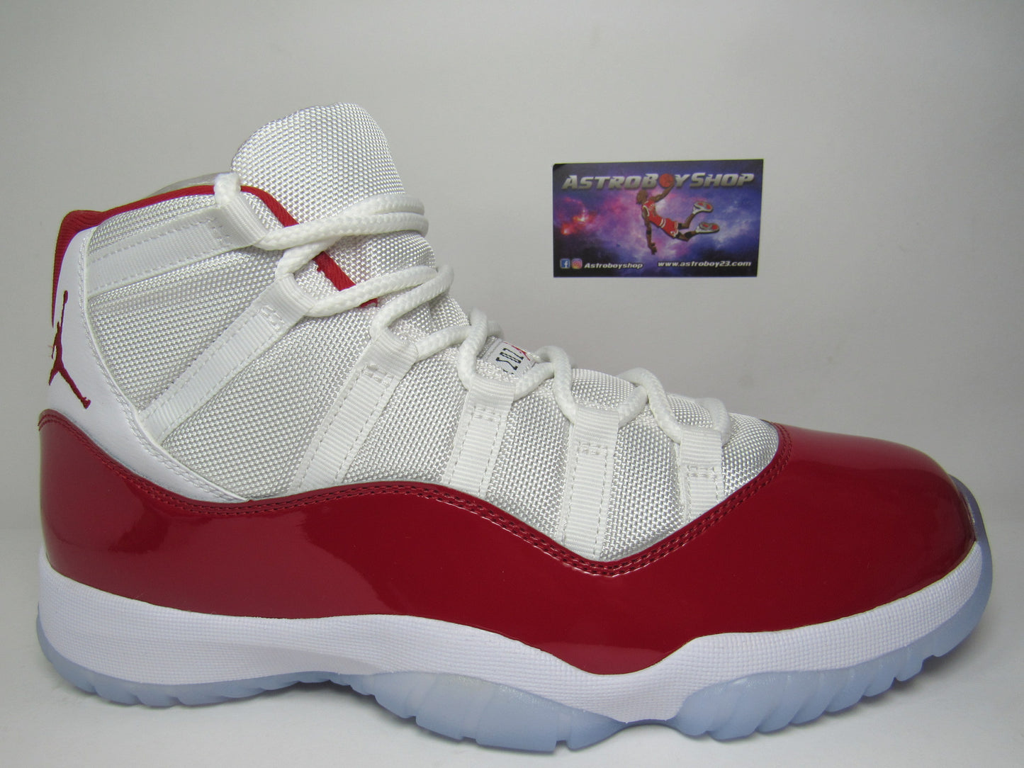 JORDAN 11 CHERRY EDITION EN CAJA