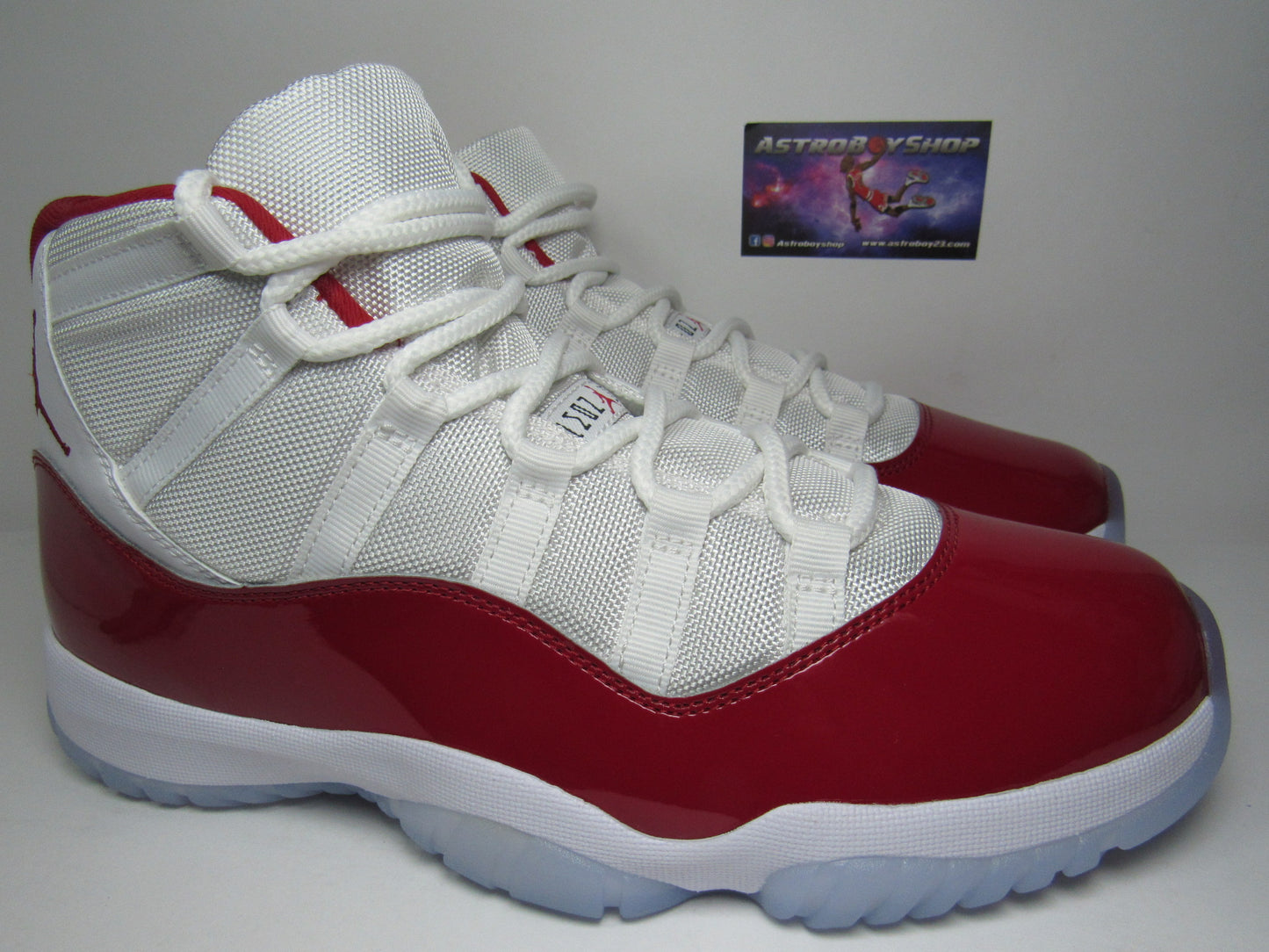 JORDAN 11 CHERRY EDITION EN CAJA
