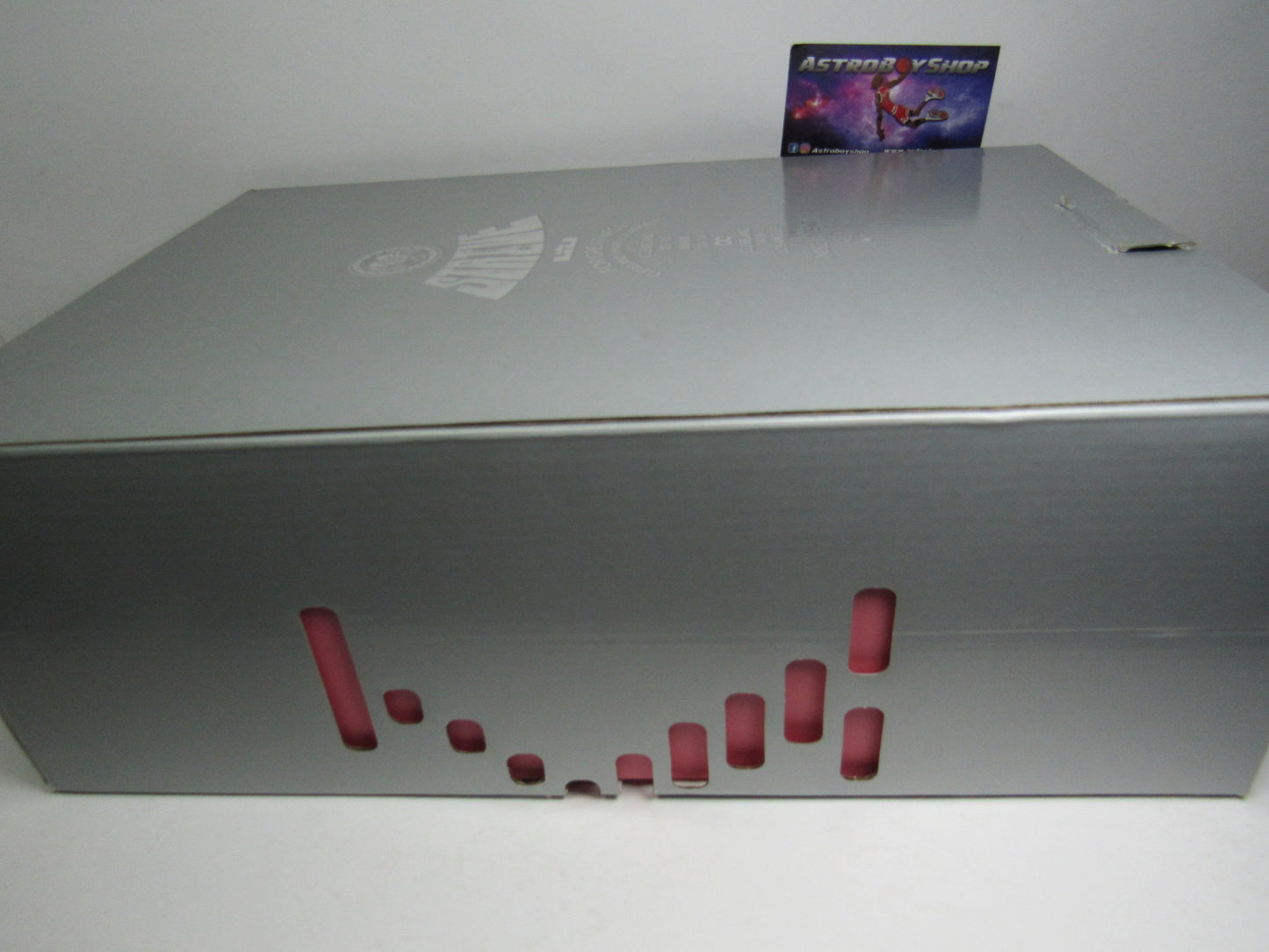 LEBRON 20 "DEBUT" EN CAJA