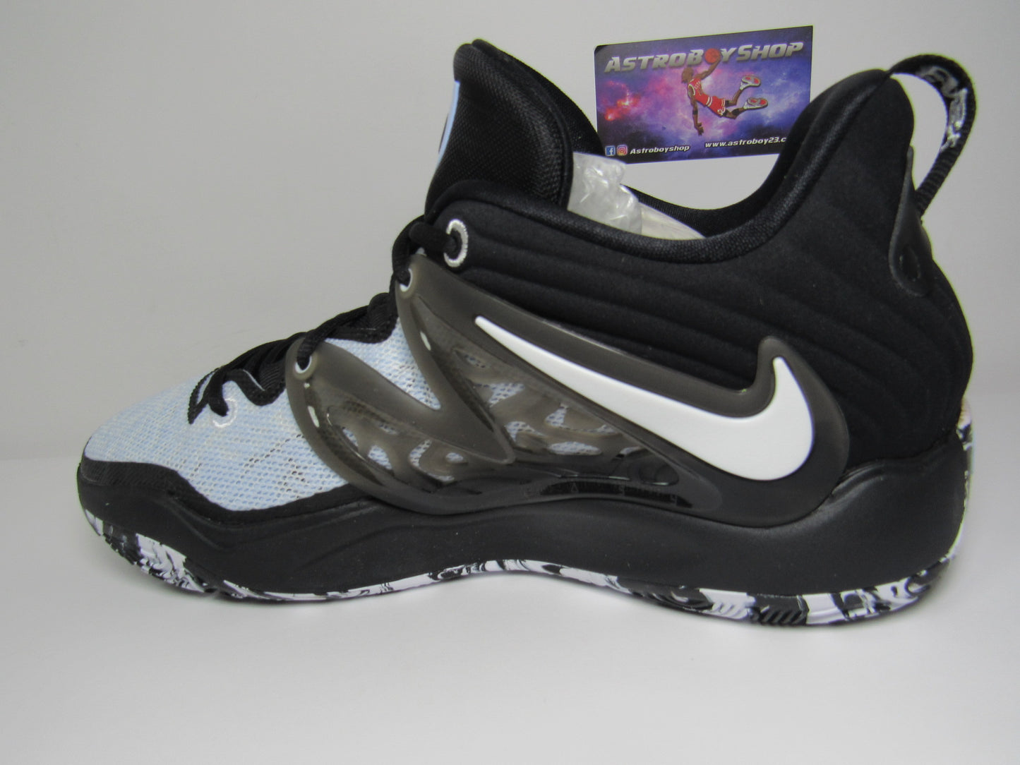 KEVIN DURANT 15 "REFUGE" EN CAJA