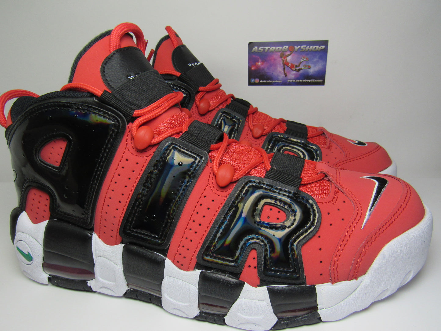 PIPPEN AIR MORE UPTEMPO "I GO NEXT" EN CAJA