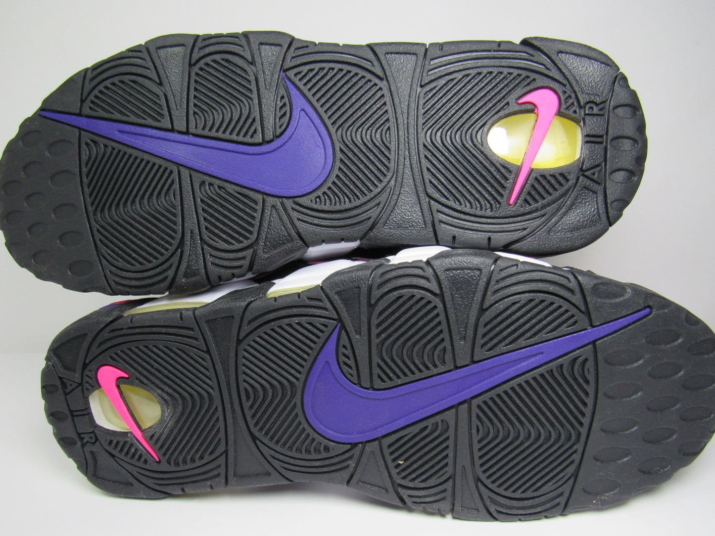 PIPPEN AIR MORE UPTEMPO "COURT PURPLE" EN CAJA