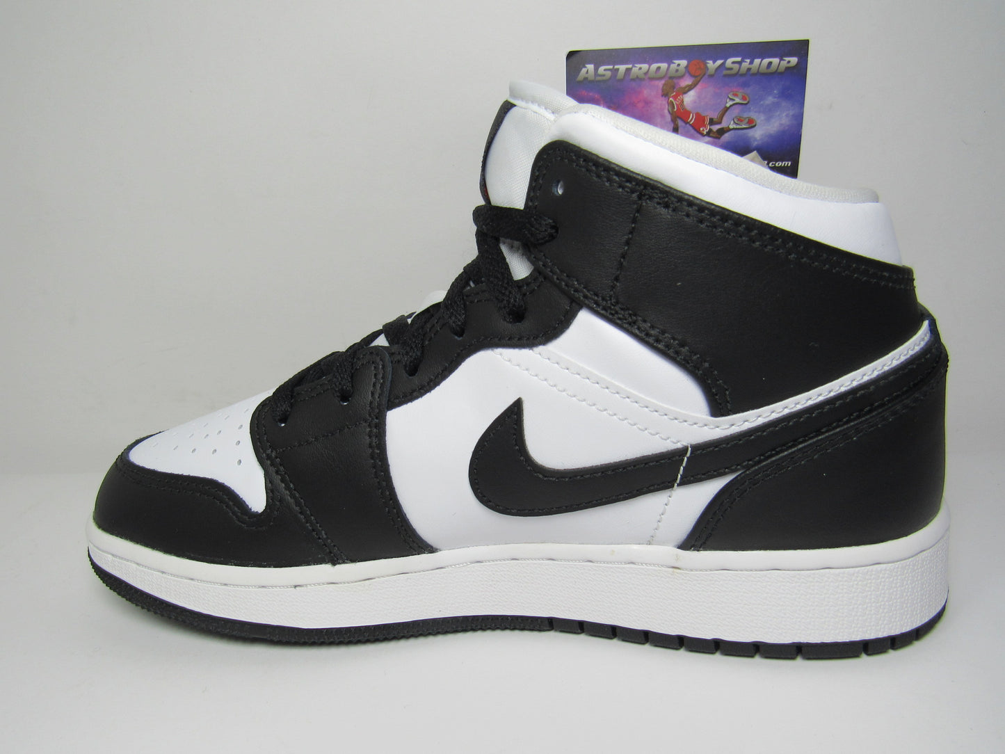 JORDAN 1 MID "HOLOGRAM" KIDS EN CAJA
