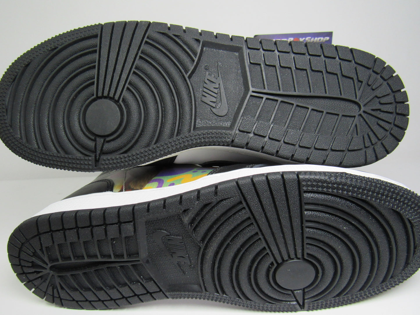 JORDAN 1 MID "HOLOGRAM" KIDS EN CAJA