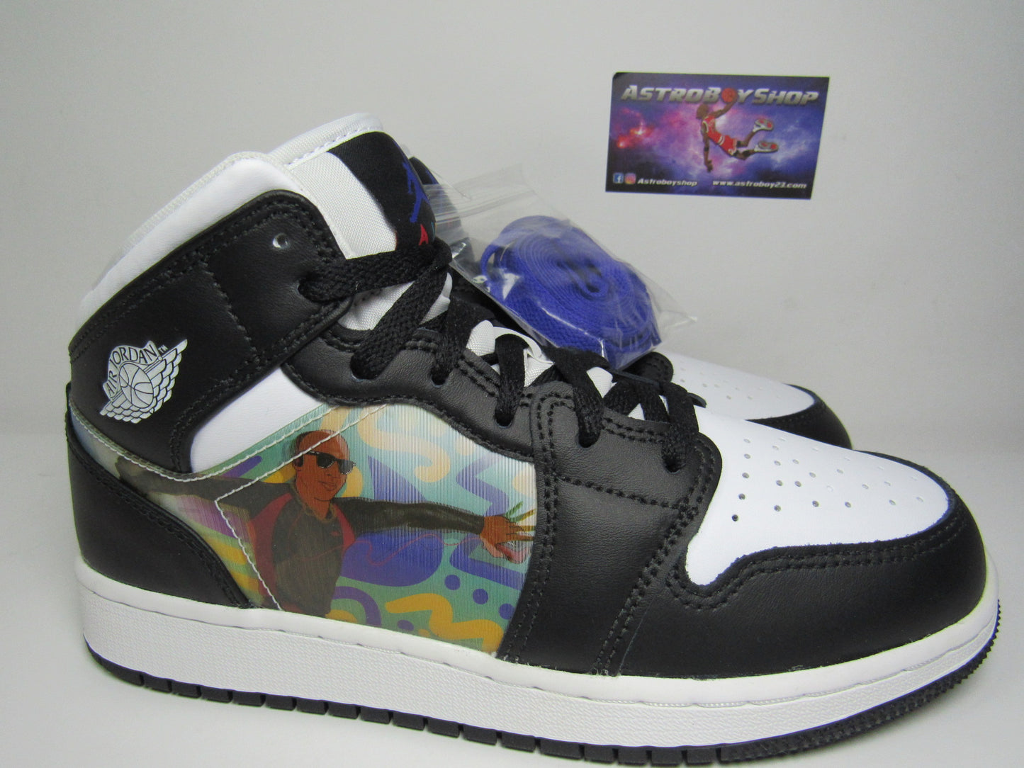 JORDAN 1 MID "HOLOGRAM" KIDS EN CAJA
