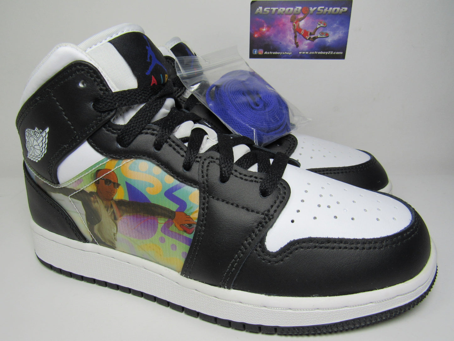 JORDAN 1 MID "HOLOGRAM" KIDS EN CAJA
