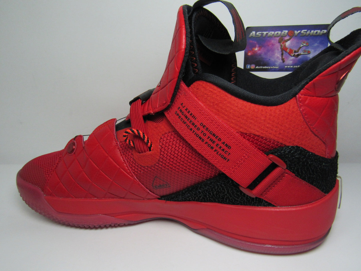 JORDAN 33 RED EN CAJA