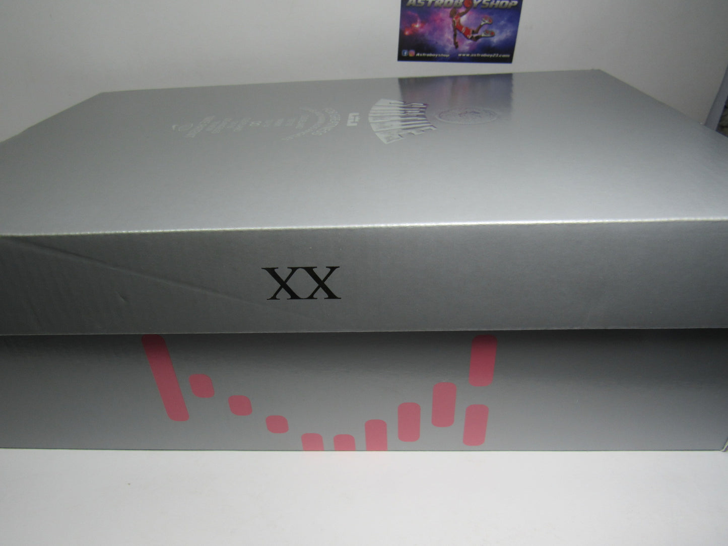 LEBRON 20 KIDS ORANGE EN CAJA