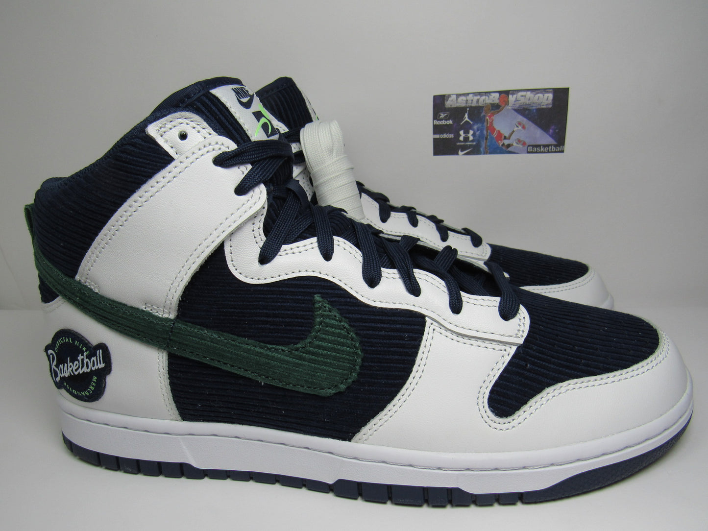 NIKE DUNK HIGH "ESPECIALTIES" EDITION EN CAJA