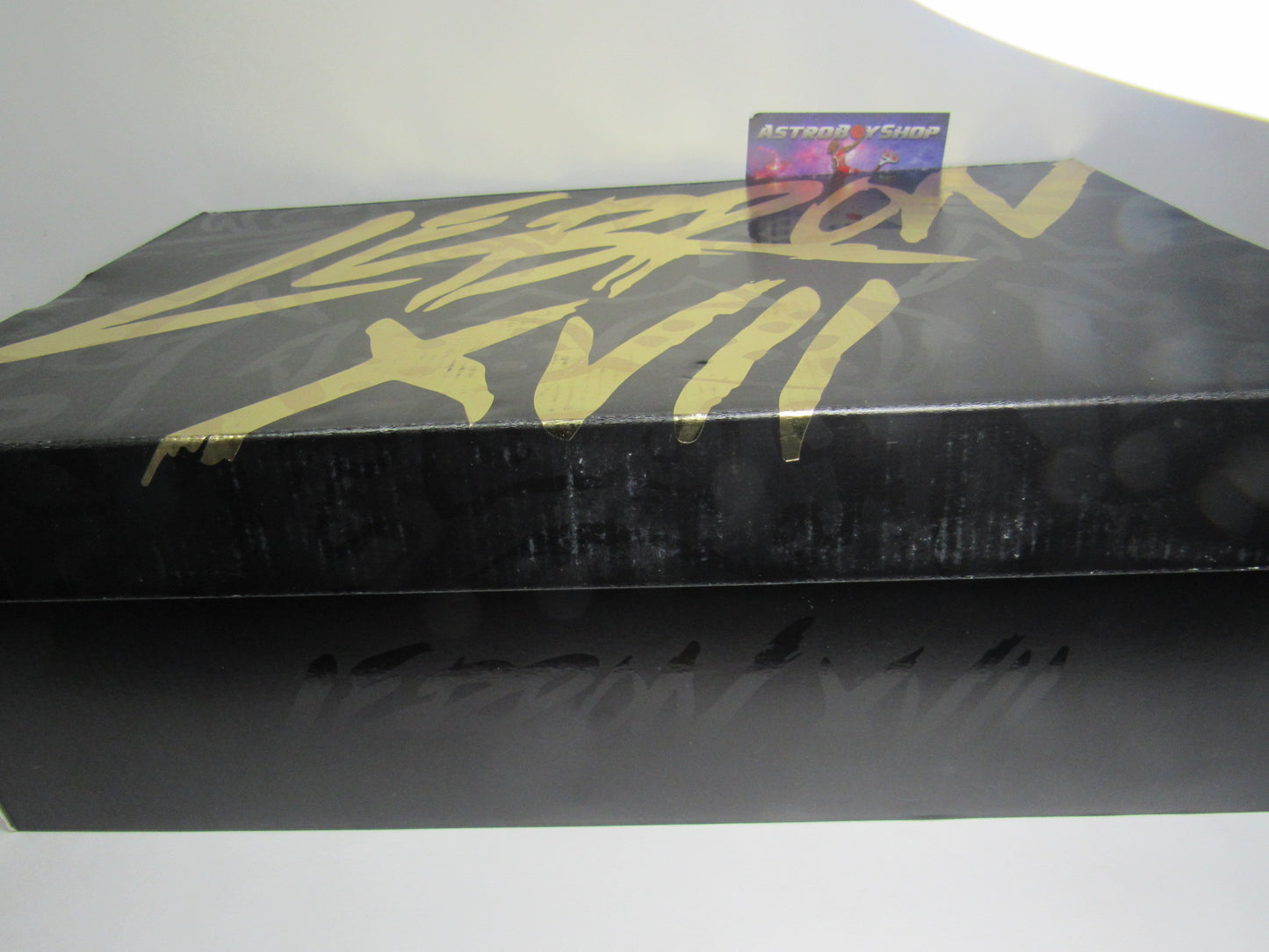 LEBRON 17 GRAFITTI BLUE REMIX EDICION LIMITADA EN CAJA