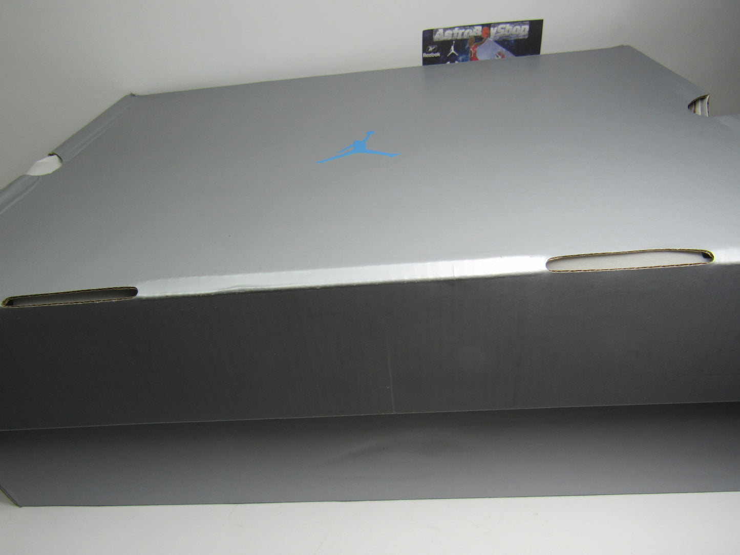 JORDAN 13 OBSIDIAN WHITE EDITION EN CAJA