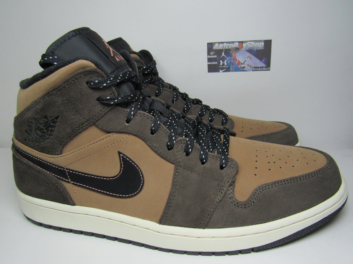 JORDAN 1 MID "CHOCOLATE" EDITION EN CAJA SNEAKER STORE