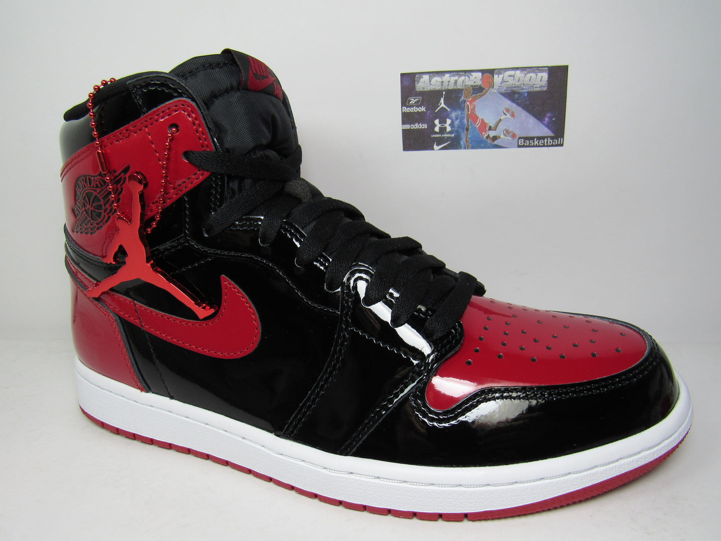 JORDAN 1 HIGH BRED PATENT LIMITED EDITION EN CAJA CON LLAVERO