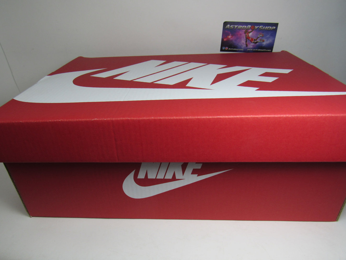 KYRIE IRVING 7 id BLACK GOLD EN CAJA NIKE