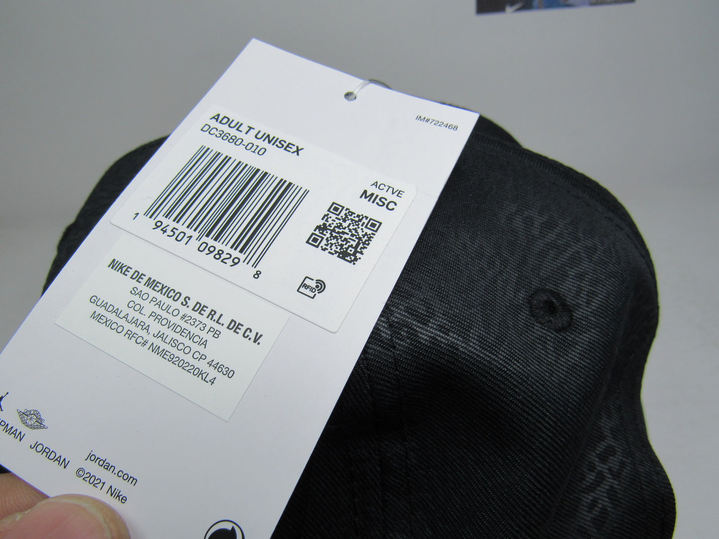 GORRA PLANA JORDAN BLACK METAL GOLD INGOT UNITALLA ADULTO