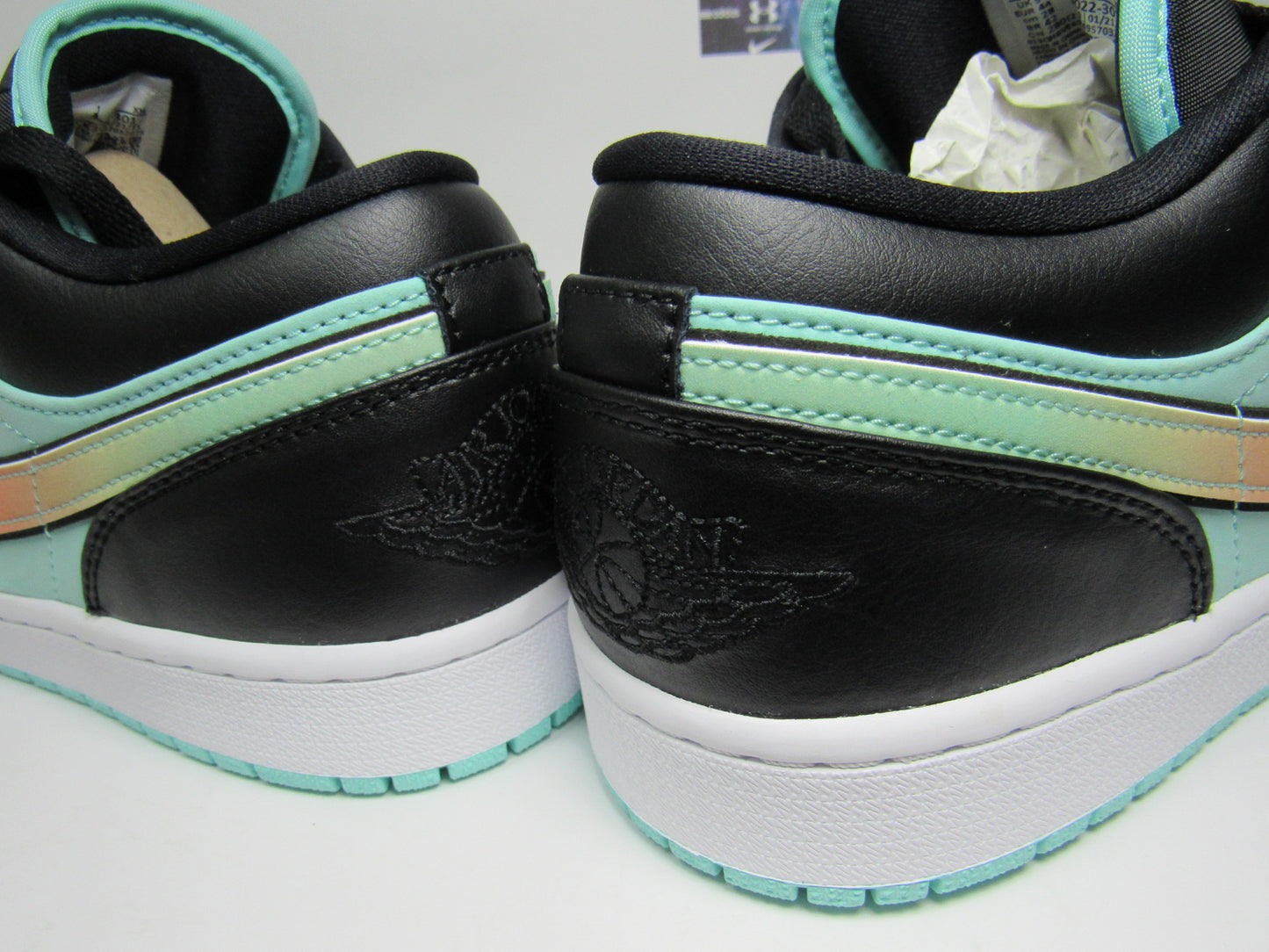 JORDAN 1 LOW TROPICAL TWIST EN CAJA