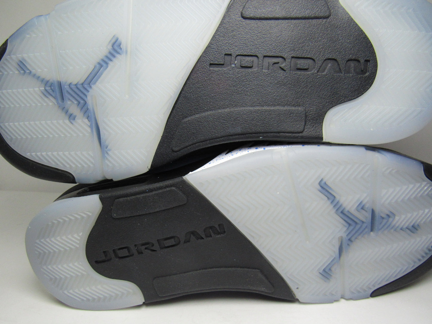 JORDAN 5 UNC CAROLINA EN CAJA