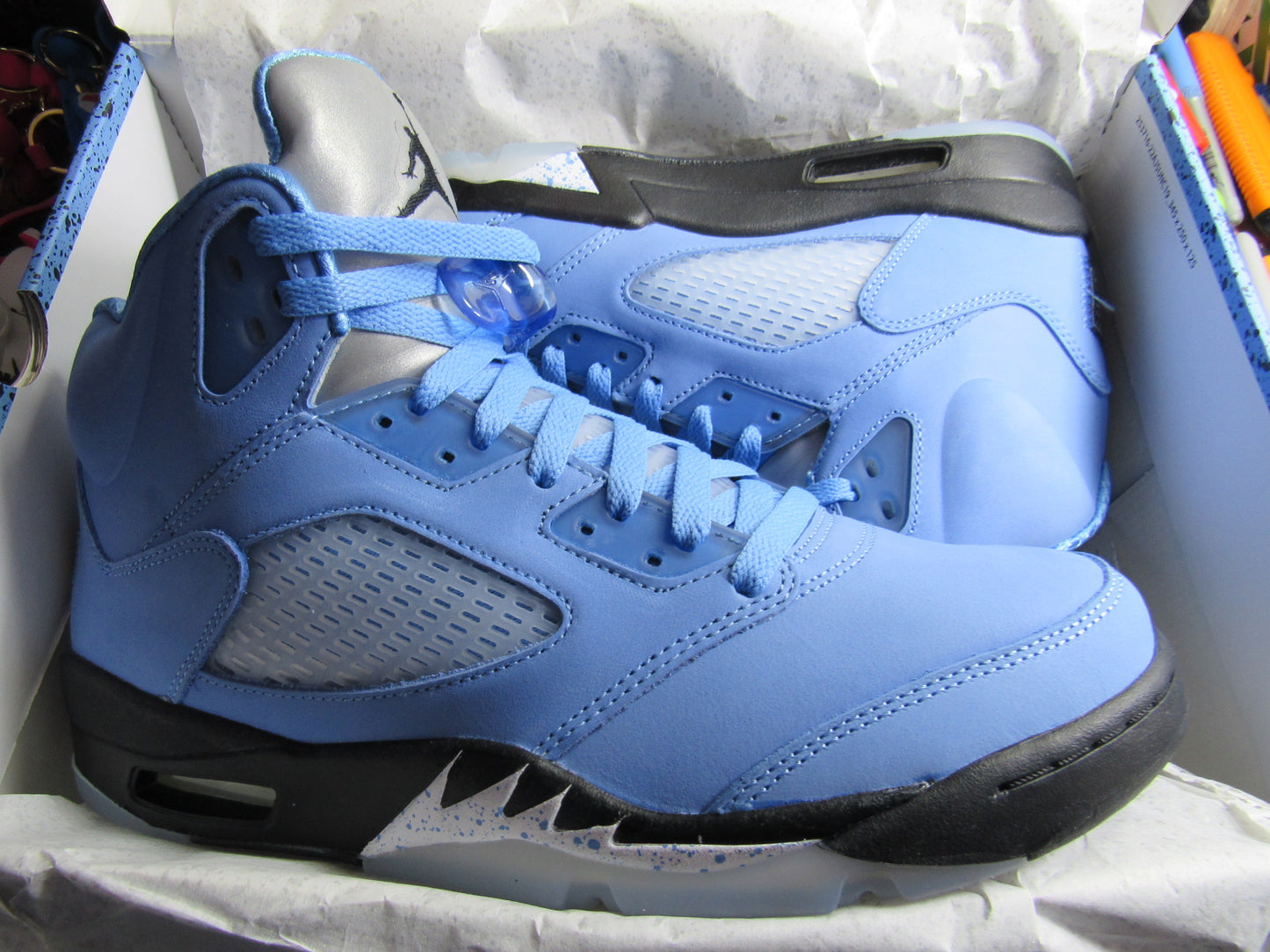 JORDAN 5 UNC CAROLINA EN CAJA