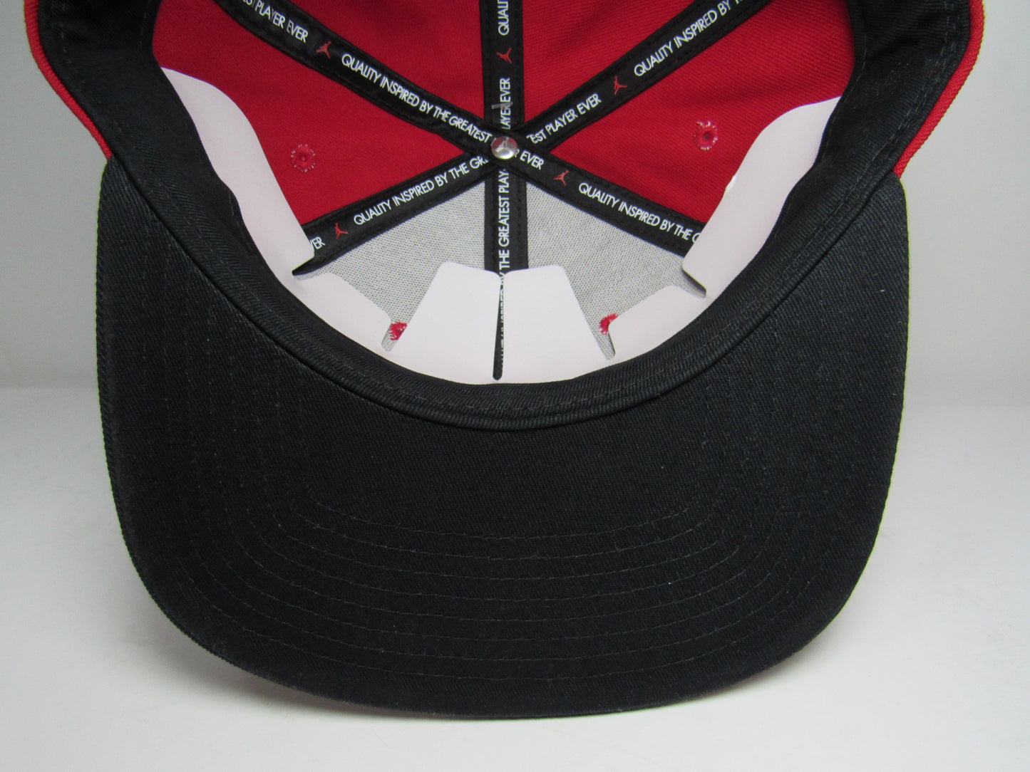 GORRA PLANA JORDAN JUMPMAN BRED BULLS UNITALLA