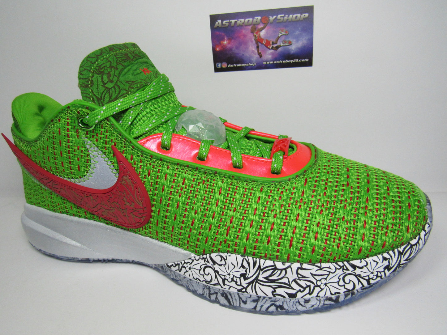 LEBRON 20 "GRINCH" LIMITED EDITION EN CAJA