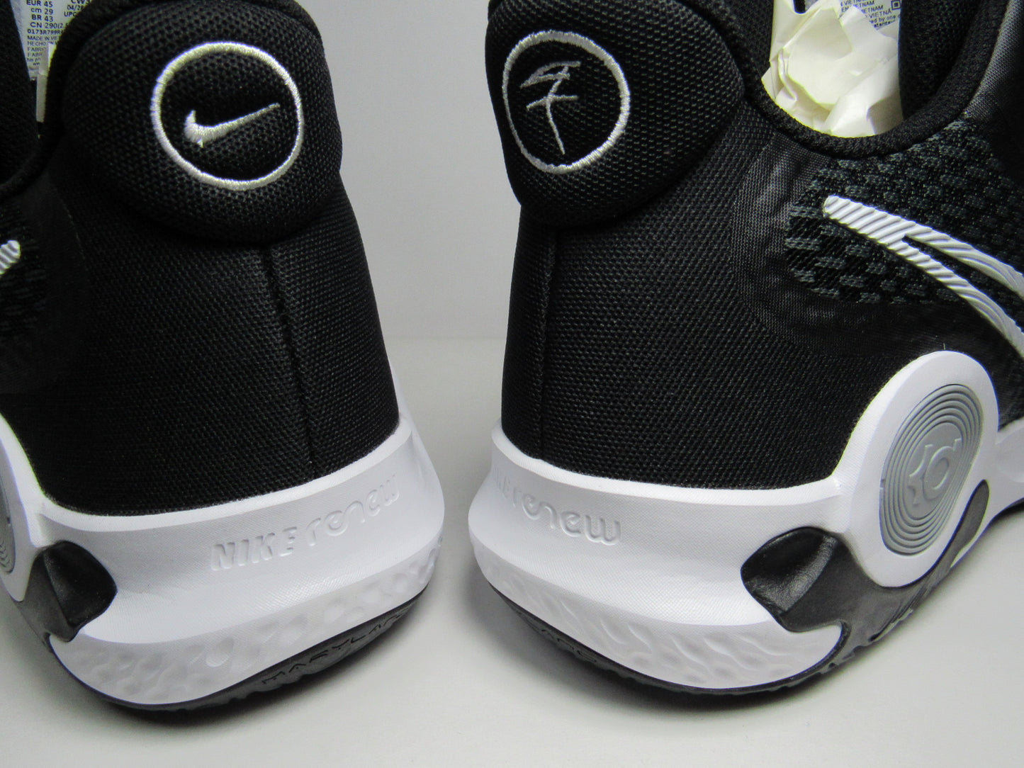 KEVIN DURANT TREY5 IX BLACK EDITION