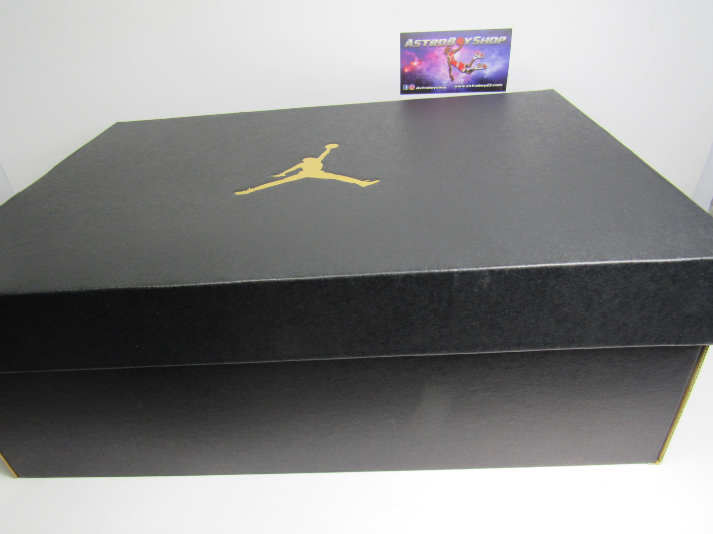 JORDAN MAX AURA 4 UNIVERSITY BLUE EN CAJA