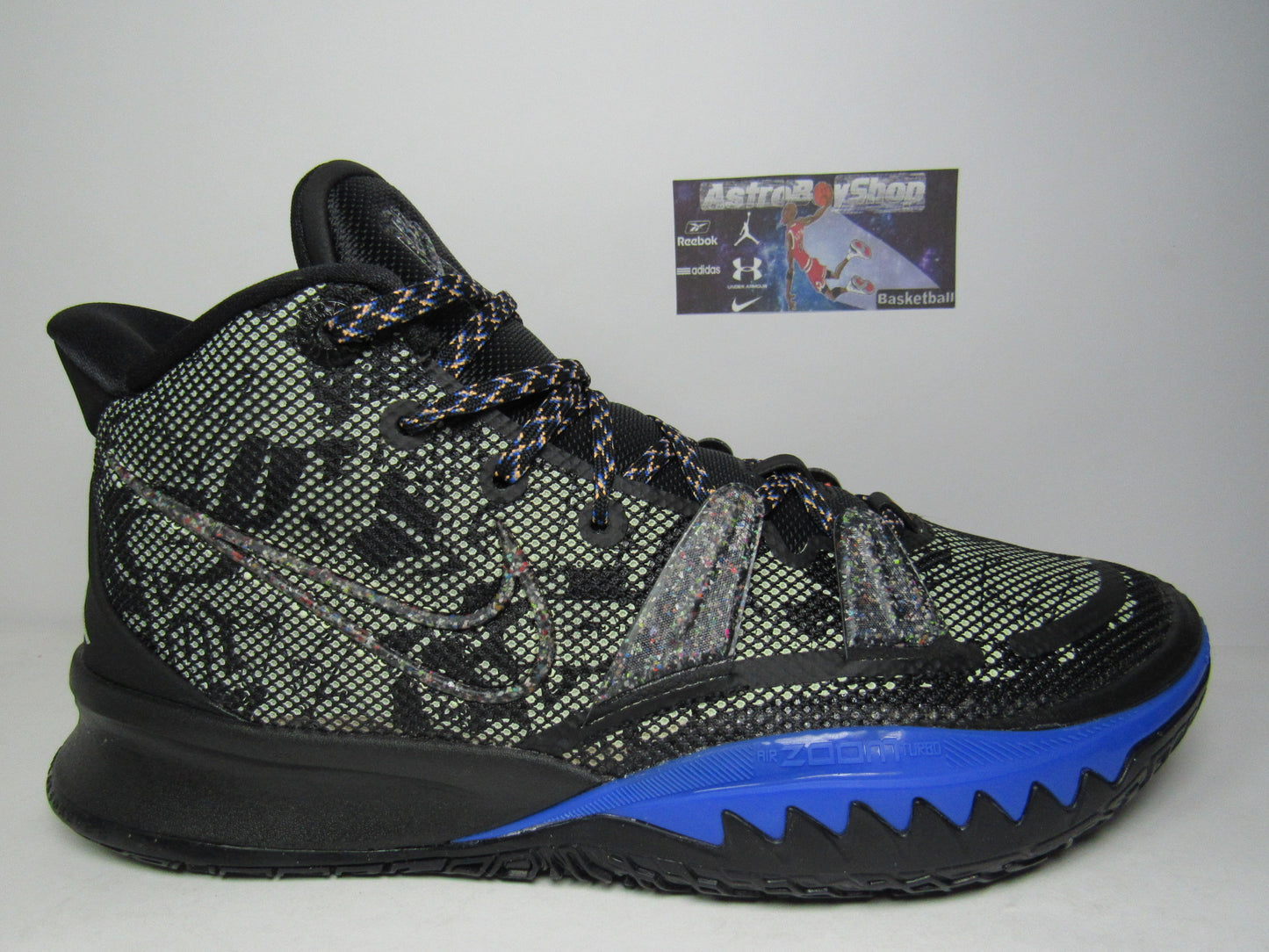 KYRIE IRVING 7 "GRIND" EN CAJA