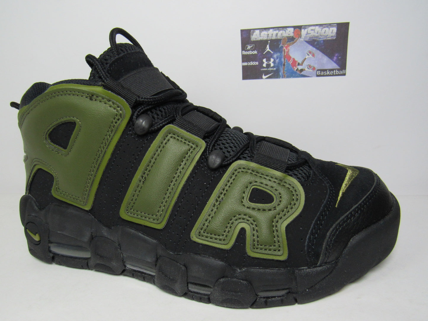 PIPPEN AIR MORE UPTEMPO ROUGH GREEN EN CAJA
