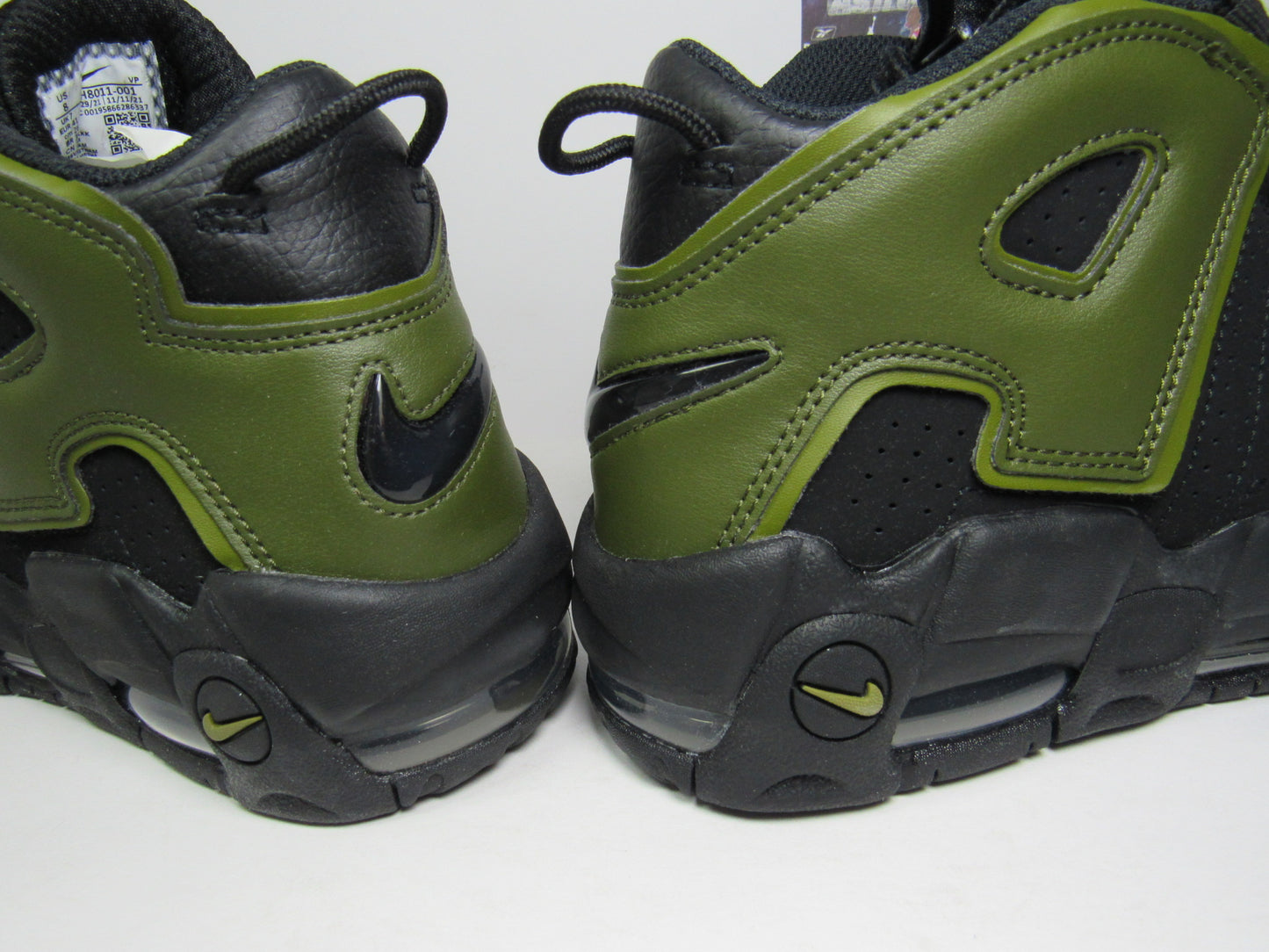 PIPPEN AIR MORE UPTEMPO ROUGH GREEN EN CAJA