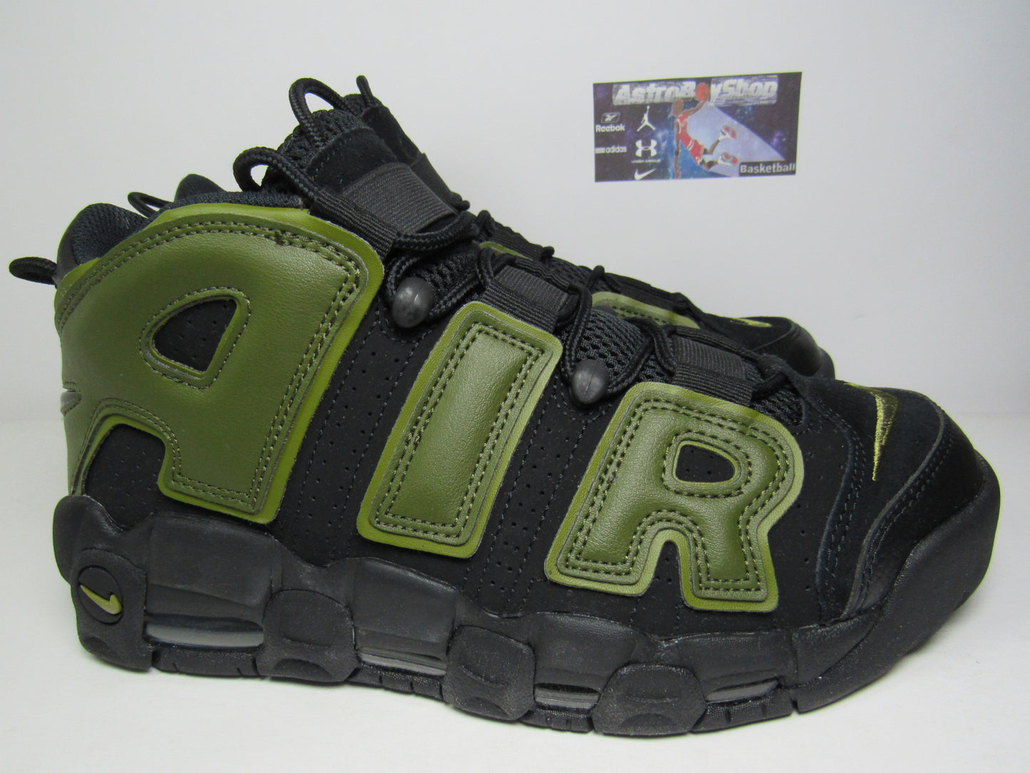 PIPPEN AIR MORE UPTEMPO ROUGH GREEN EN CAJA
