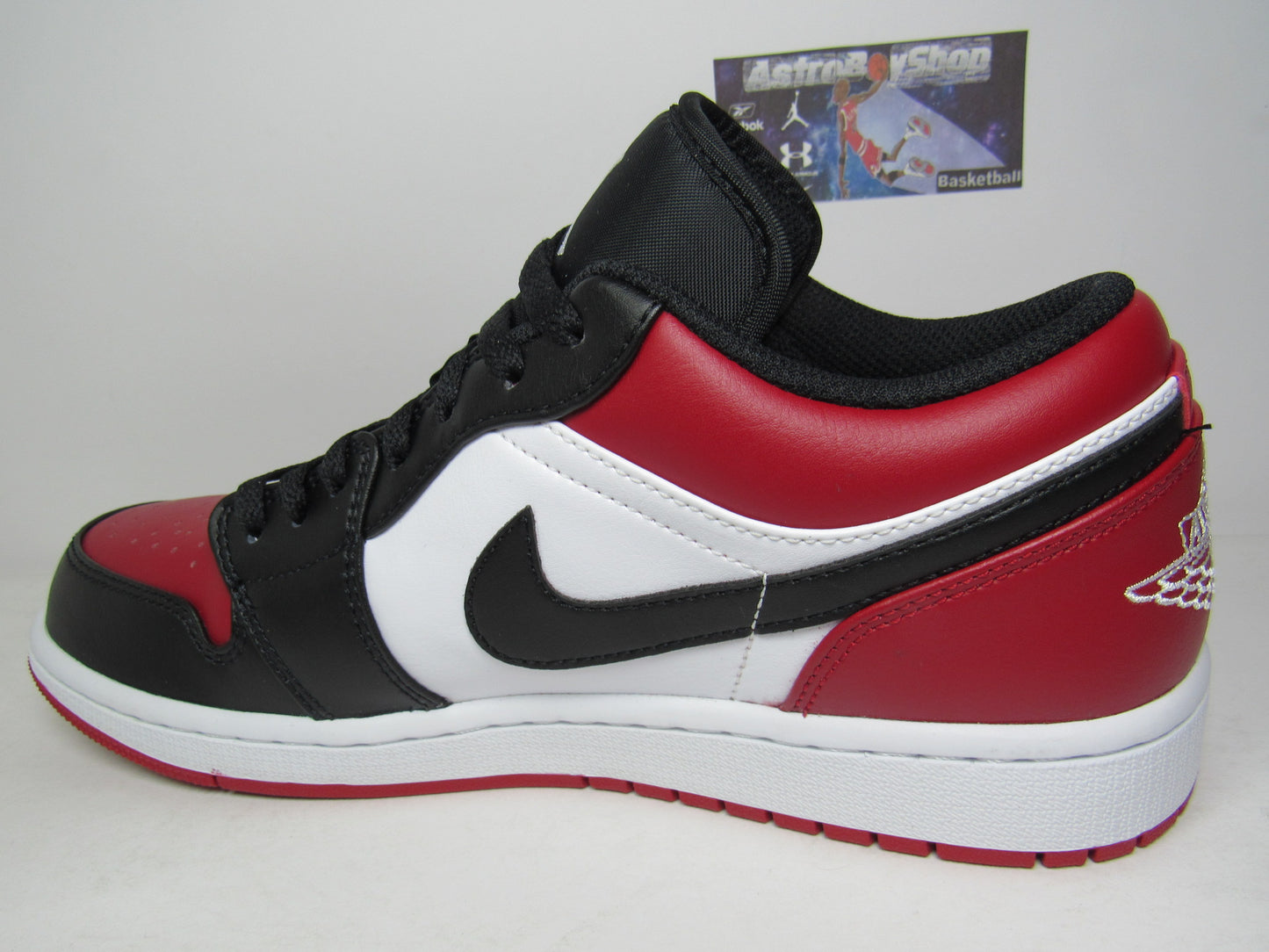 JORDAN 1 LOW BRED TOE EN CAJA