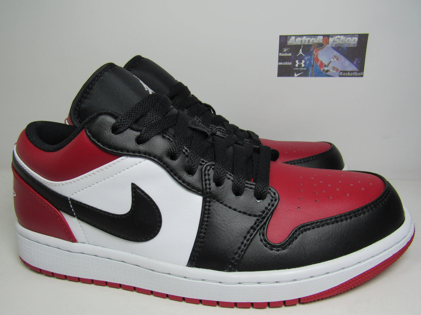 JORDAN 1 LOW BRED TOE EN CAJA