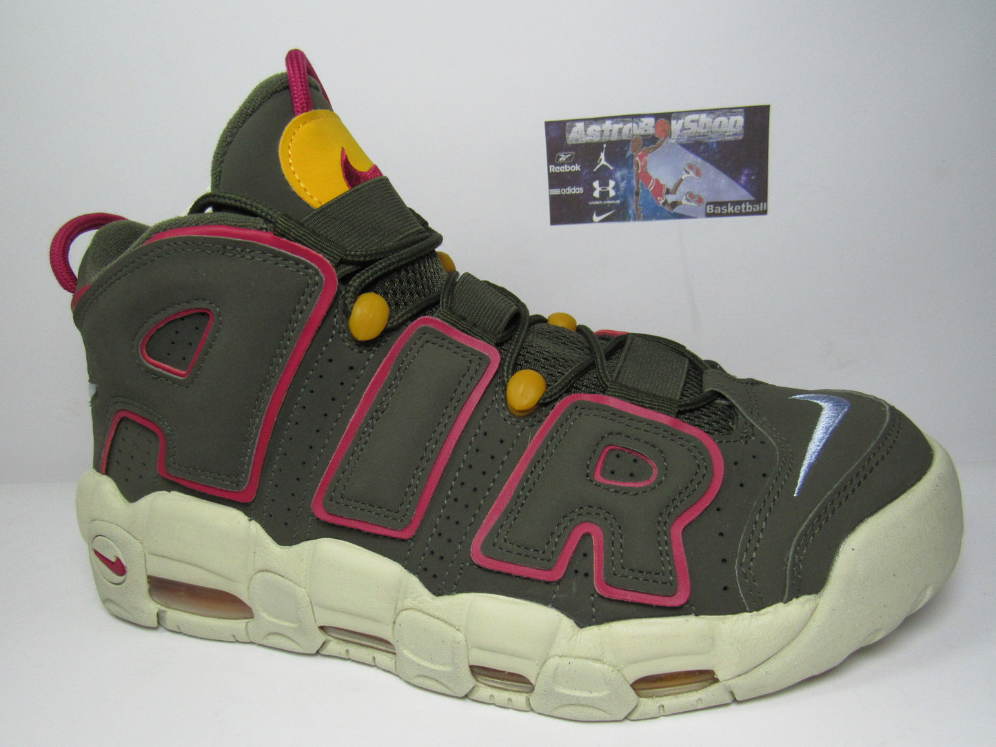 PIPPEN AIR MORE UPTEMPO "CARGO KHAKI" EN CAJA