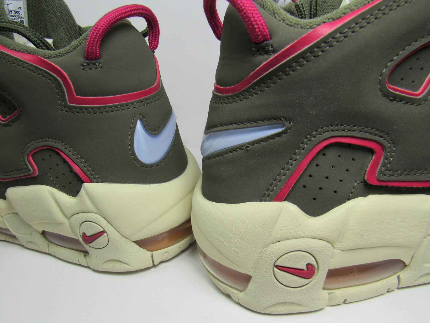 PIPPEN AIR MORE UPTEMPO "CARGO KHAKI" EN CAJA