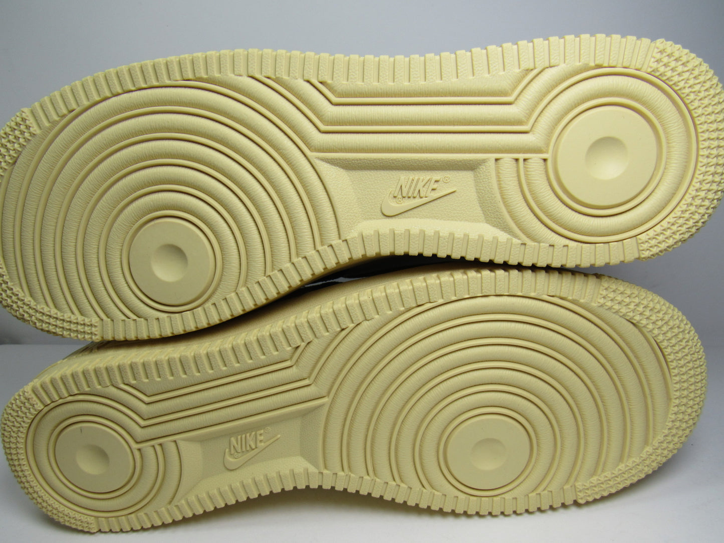 NIKE AIR FORCE 1 LOW SP X UNDEFETAED EN CAJA