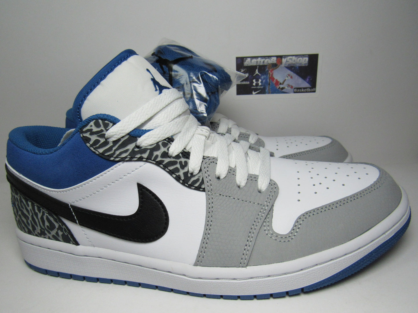JORDAN 1 LOW SE TRUE BLUE EDITION EN CAJA