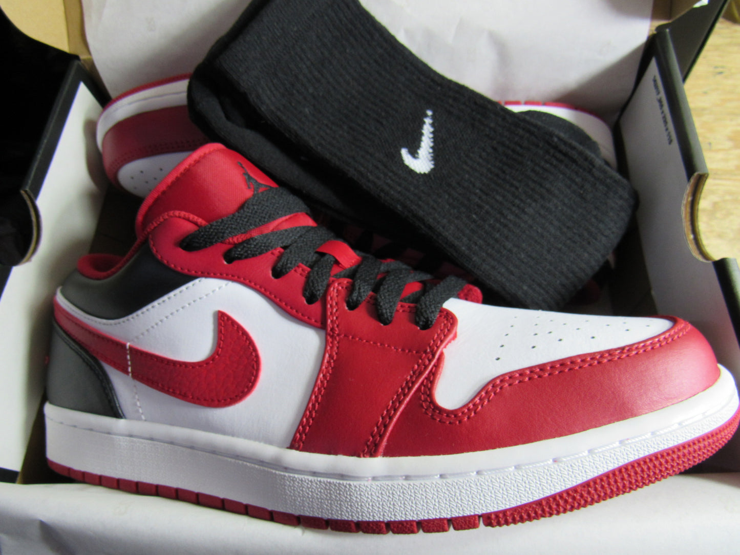 JORDAN 1 LOW CHICAGO BULLS EDITION EN CAJA