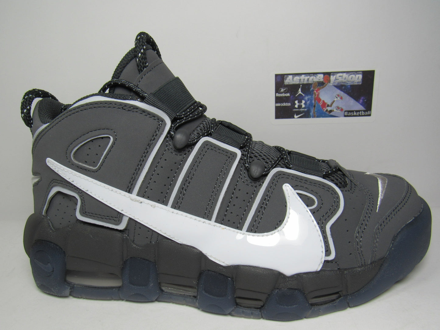 PIPPEN AIR MORE UPTEMPO "COPY PASTE" GREY EN CAJA